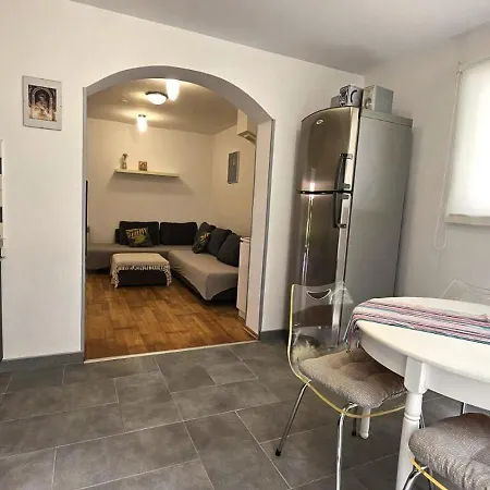 With Garden In דירה