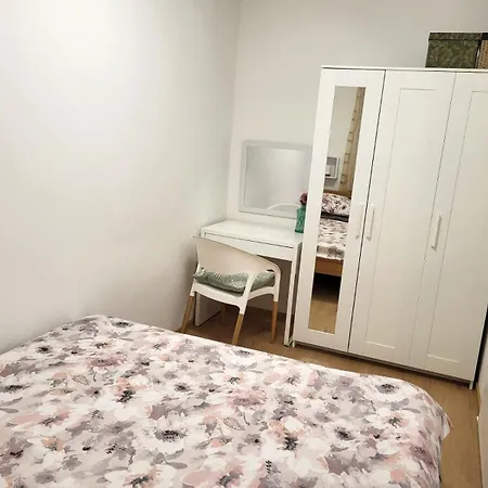 With Garden In Apartment Barbariga